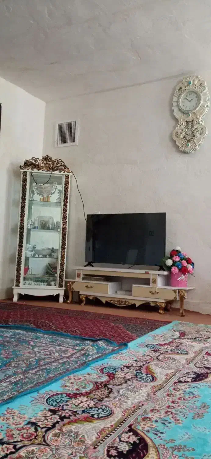 میز تلویزیون وبوفه . ساعت|ساعت دیواری و تزئینی|کرمانشاه, |دیوار