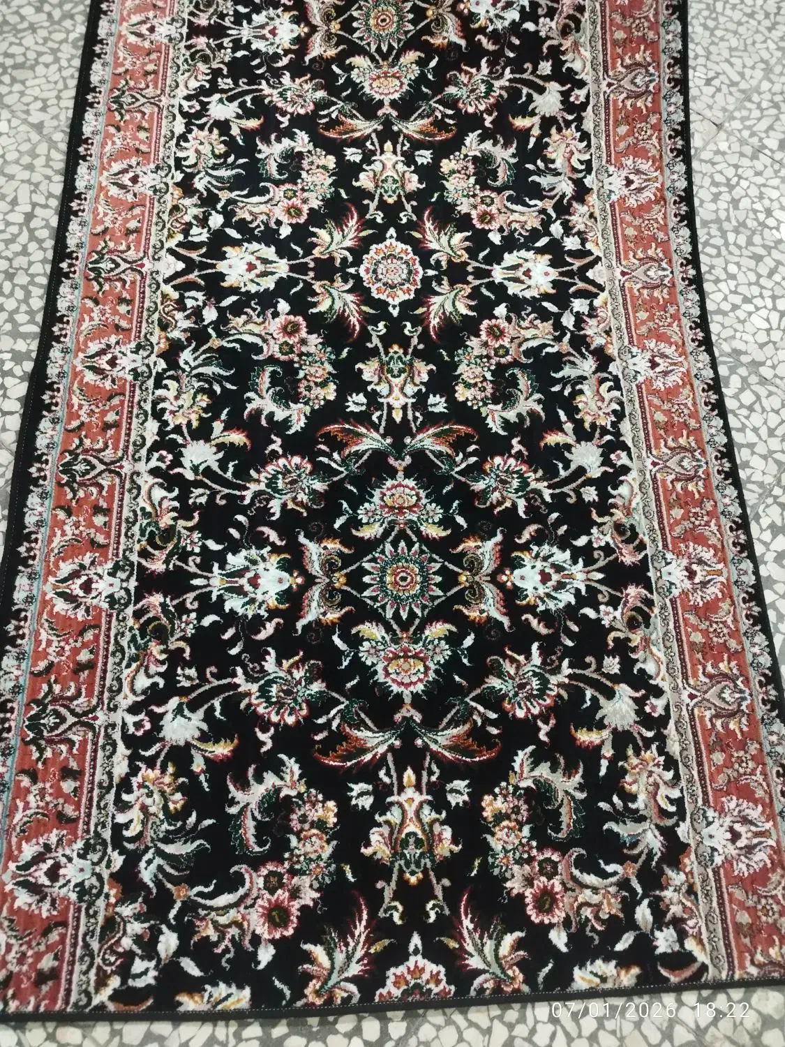 کناره فرش ۷۰۰ شانه|فرش|کاشان, پایانه مسافربری|دیوار