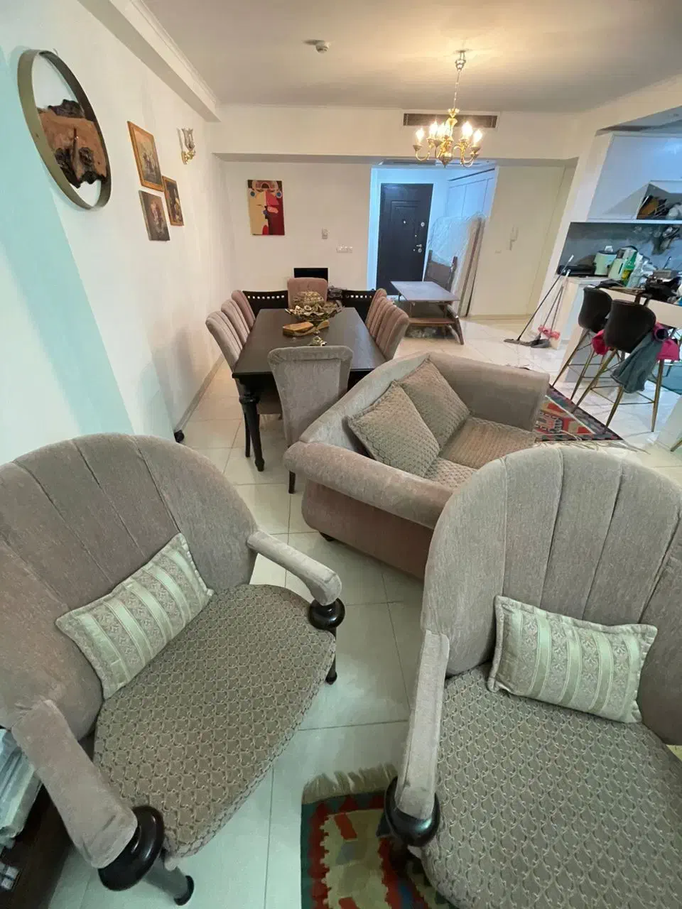 سرویس ست مبل ۵نفره و میزناهارخوری۸نفره|میز و صندلی غذاخوری|تهران, گلستان (شهرک راه آهن)|دیوار