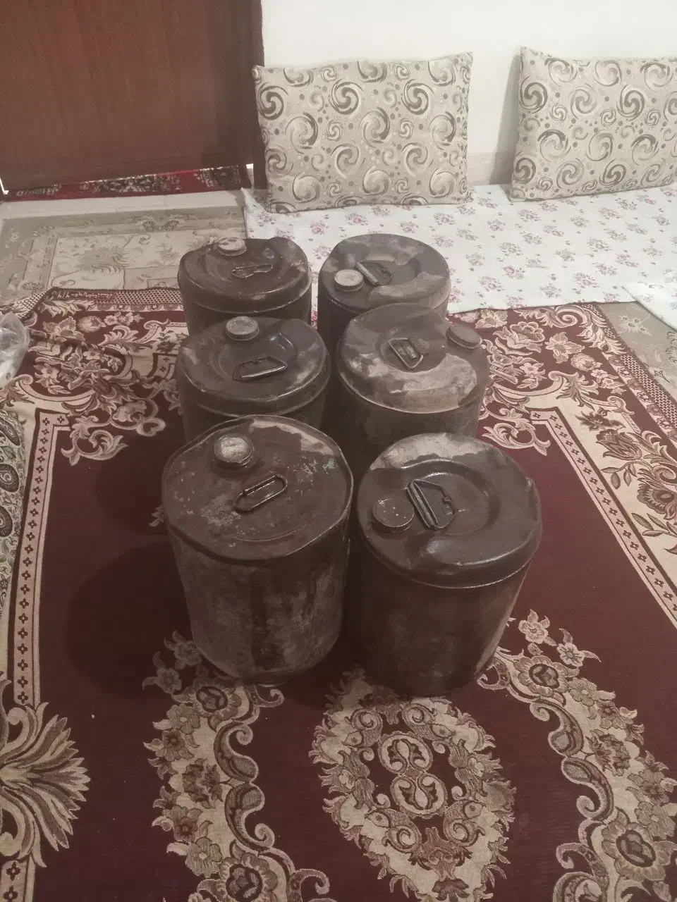 ۶ عدد گالن ۲۰ لیتری آهنی|ابزارآلات|زابل, |دیوار