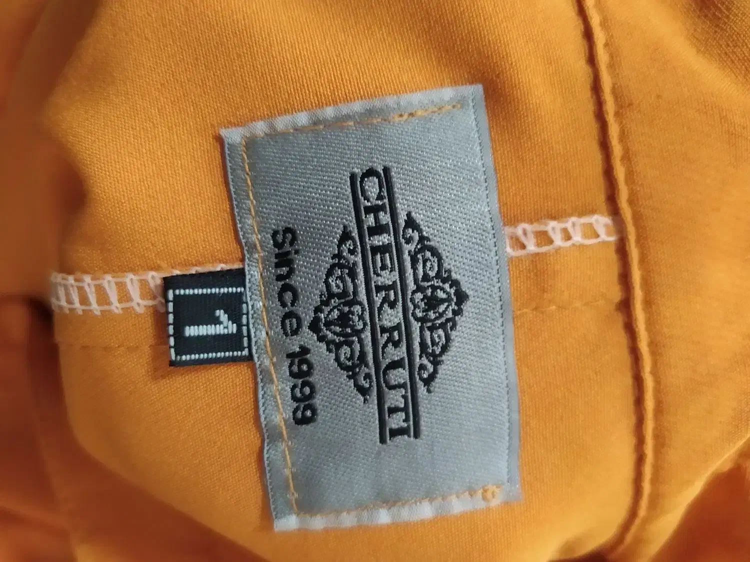 مانتو|لباس|زابل, |دیوار