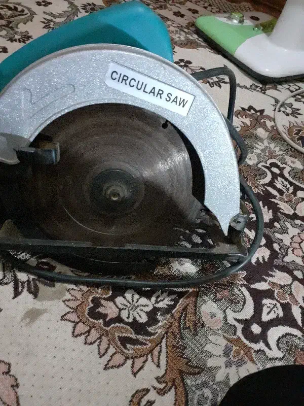 گرد بر|ابزارآلات|رشت, نیروی دریایی|دیوار