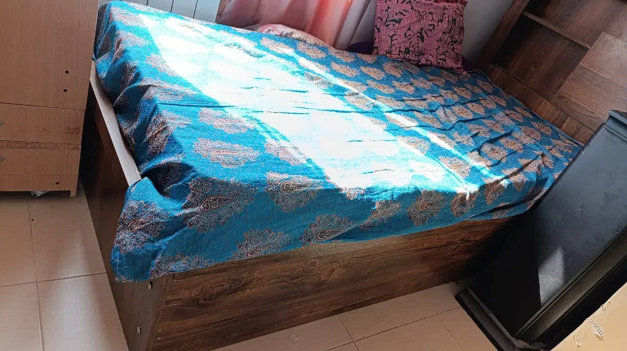 تخت تک نفره|تخت و سرویس خواب|رستم‌آباد, |دیوار