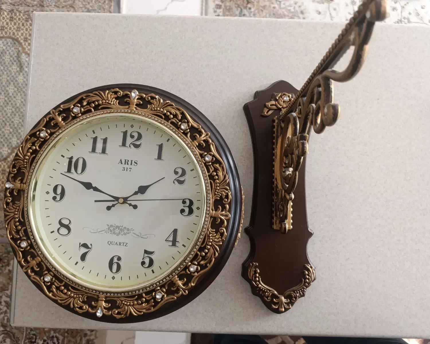 ساعت دیواری دو موتوره و دوطرفه و گنجه|ساعت دیواری و تزئینی|مشهد, شهید بهشتی|دیوار