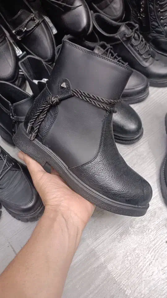 کفش زنانه و بچگانه و مردانه|کیف، کفش، کمربند|یاسوج, |دیوار