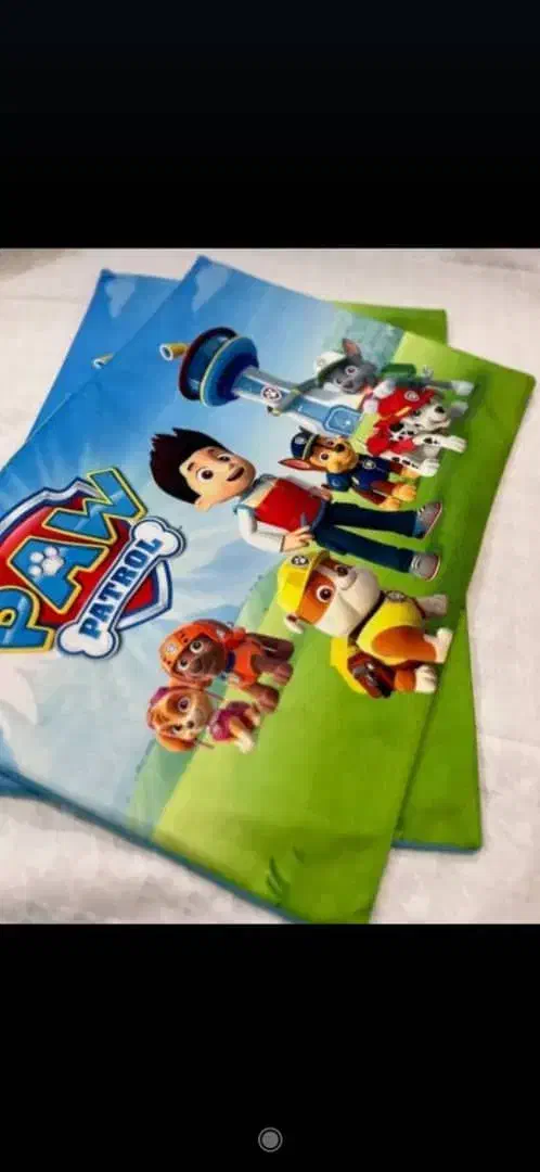 روبالشتی|رختخواب، بالش، پتو|طبس, |دیوار