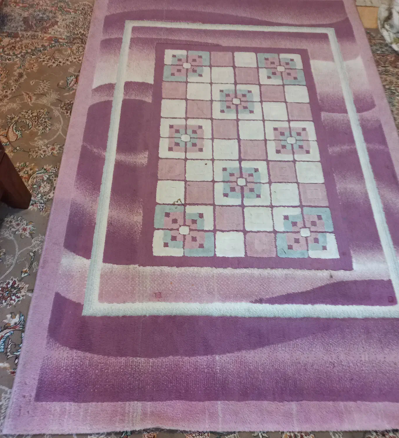 فرش ماشینی گل برجسته چهار متری 550000تومان|فرش|کلارآباد, |دیوار