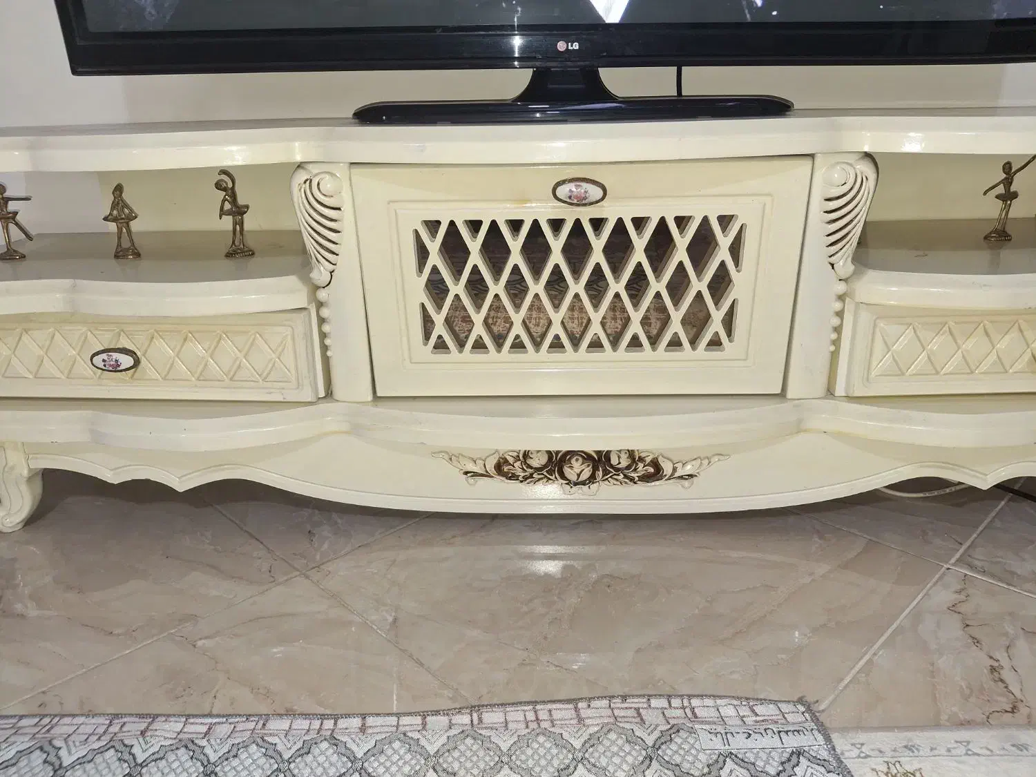 میز تلوزیون|میز تلویزیون|تهران, آهنگران (سراسیاب دولاب)|دیوار