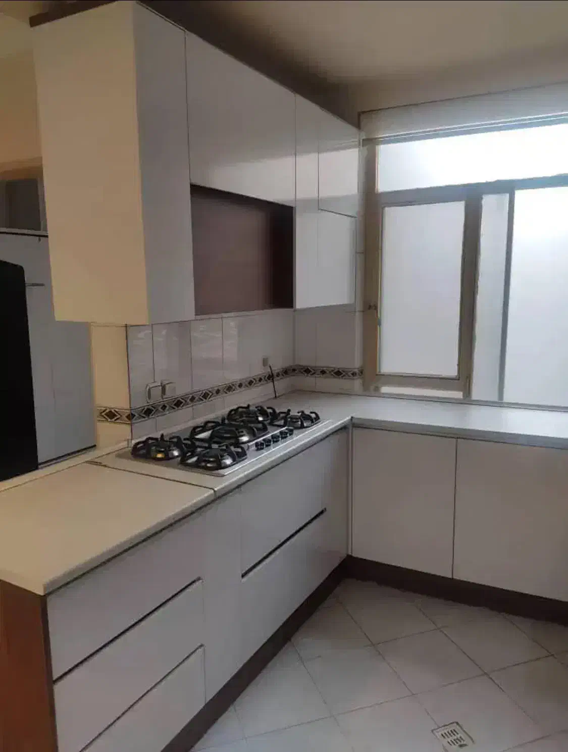 ۹۰ متر ، دو خواب ، پر نور و خوش نقشه|اجارهٔ آپارتمان|سبزوار, ولیعصر (نجار آباد)|دیوار