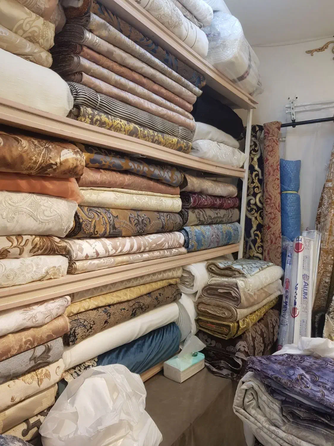 پرده دکورایتالیایی و هزارن طرح متنوع اقساط طولانی|پرده، رانر، رومیزی|تبریز, |دیوار