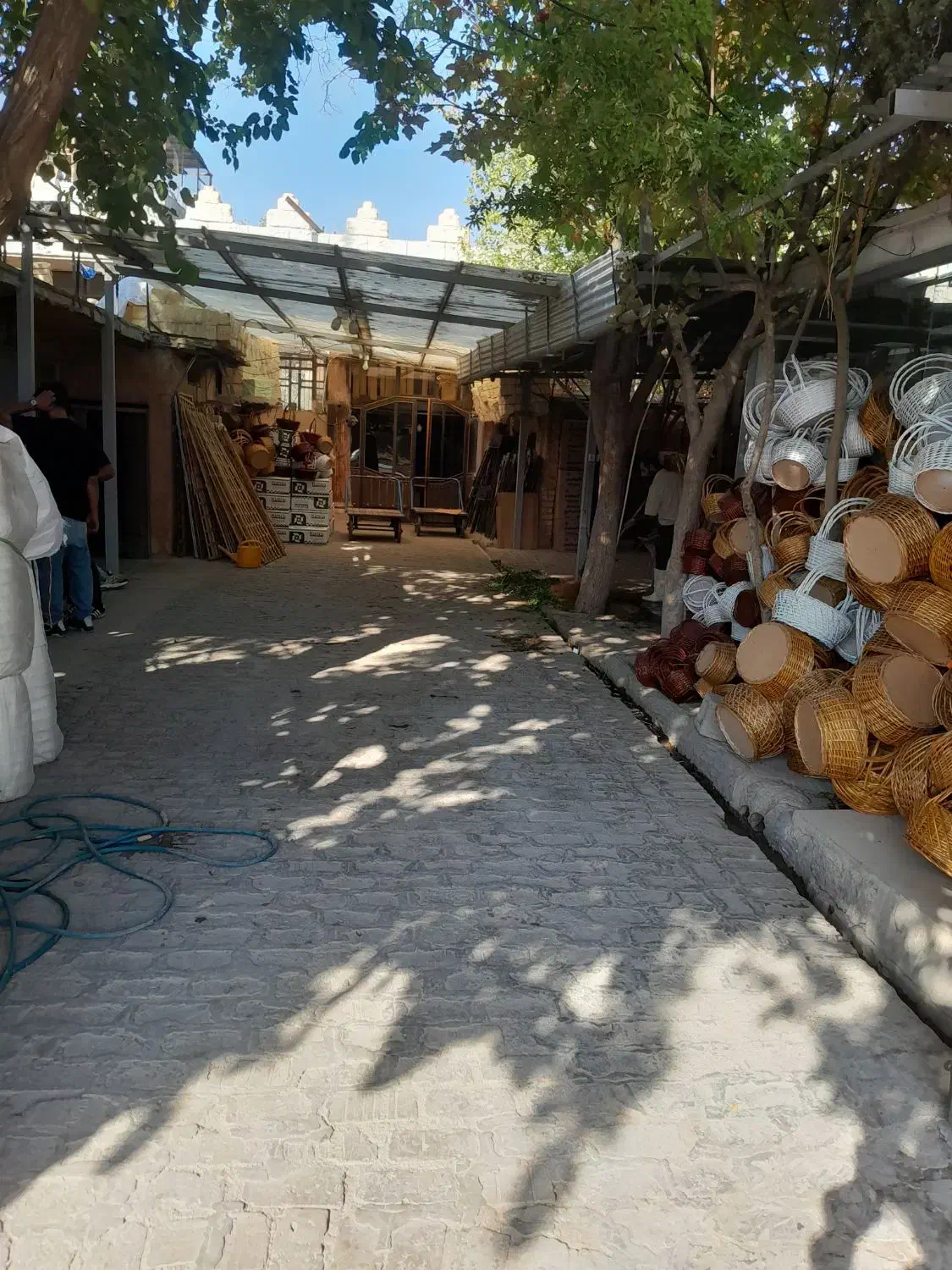 رهن و اجاره تجاری مناسب تمام مشاغل|اجارهٔ مغازه و غرفه|شیراز, جوادیه|دیوار