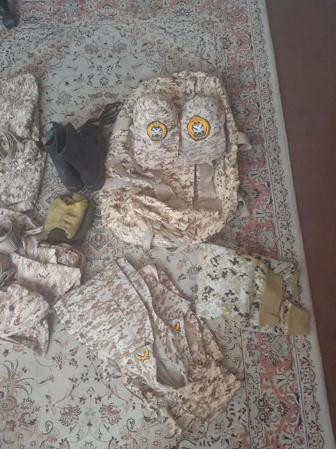 لباس سربازی ارتش|لباس|تهران, امام زاده حسن|دیوار