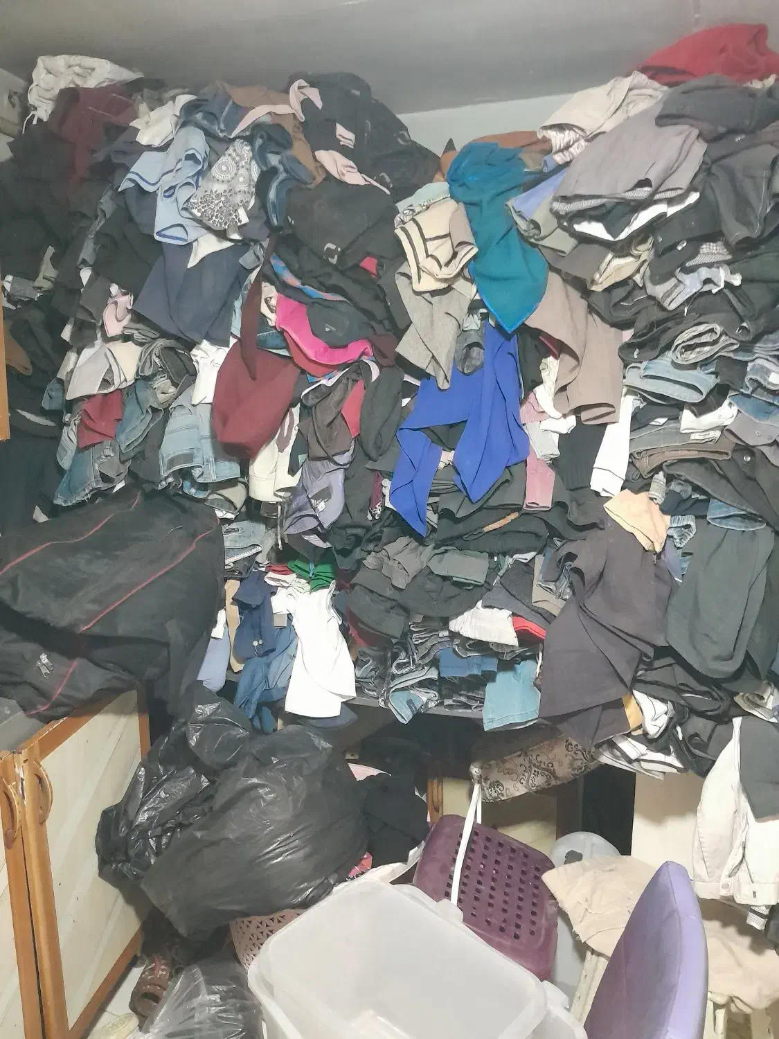 لباس|لباس|پردیس, سیاه سنگ|دیوار