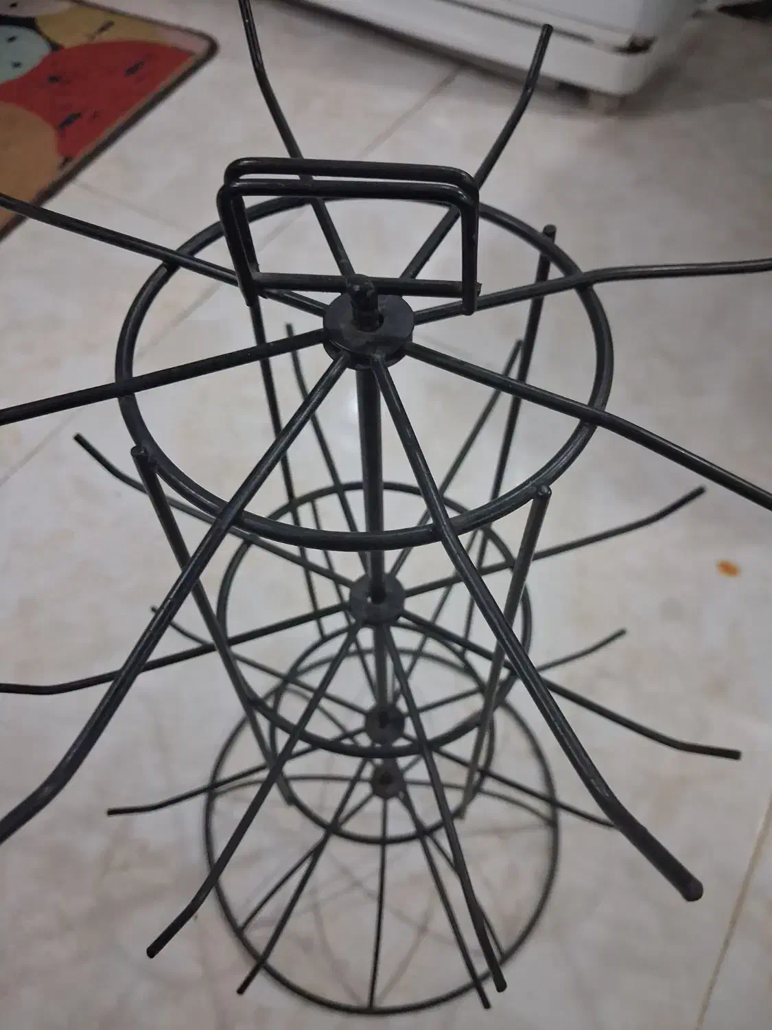 گردان فلزی برای نظم دهی به بدلیجات و کش موی|بدلیجات|رشت, حمیدیان|دیوار