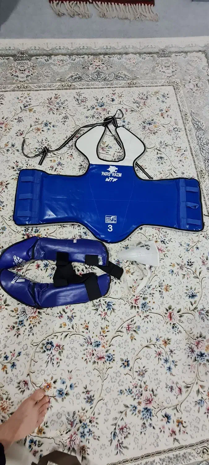 لباس رزمی در حد نو|تجهیزات ورزشی|شیراز, امام حسین|دیوار