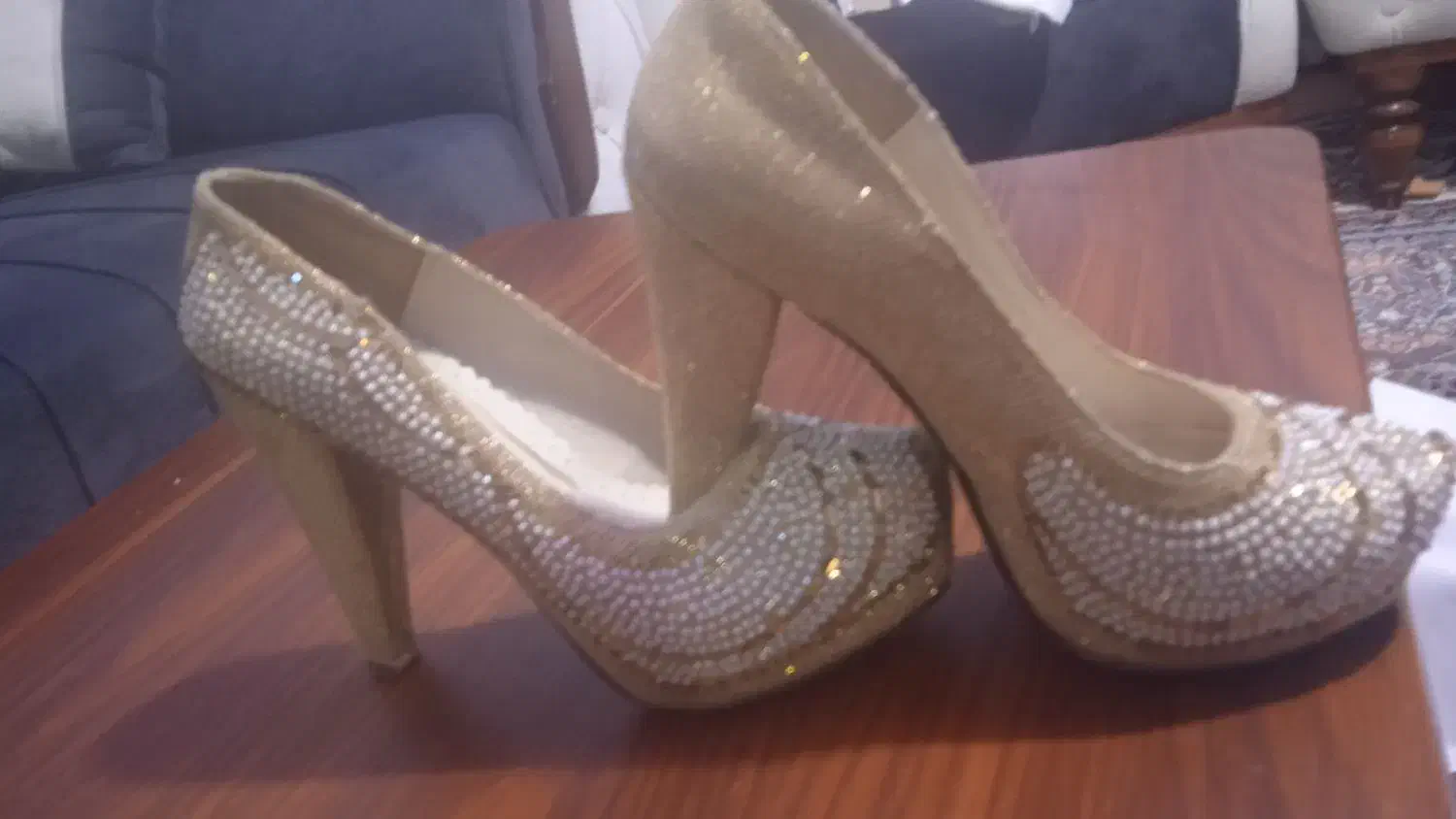 کفش مجلسی|کیف، کفش، کمربند|بروجرد, |دیوار