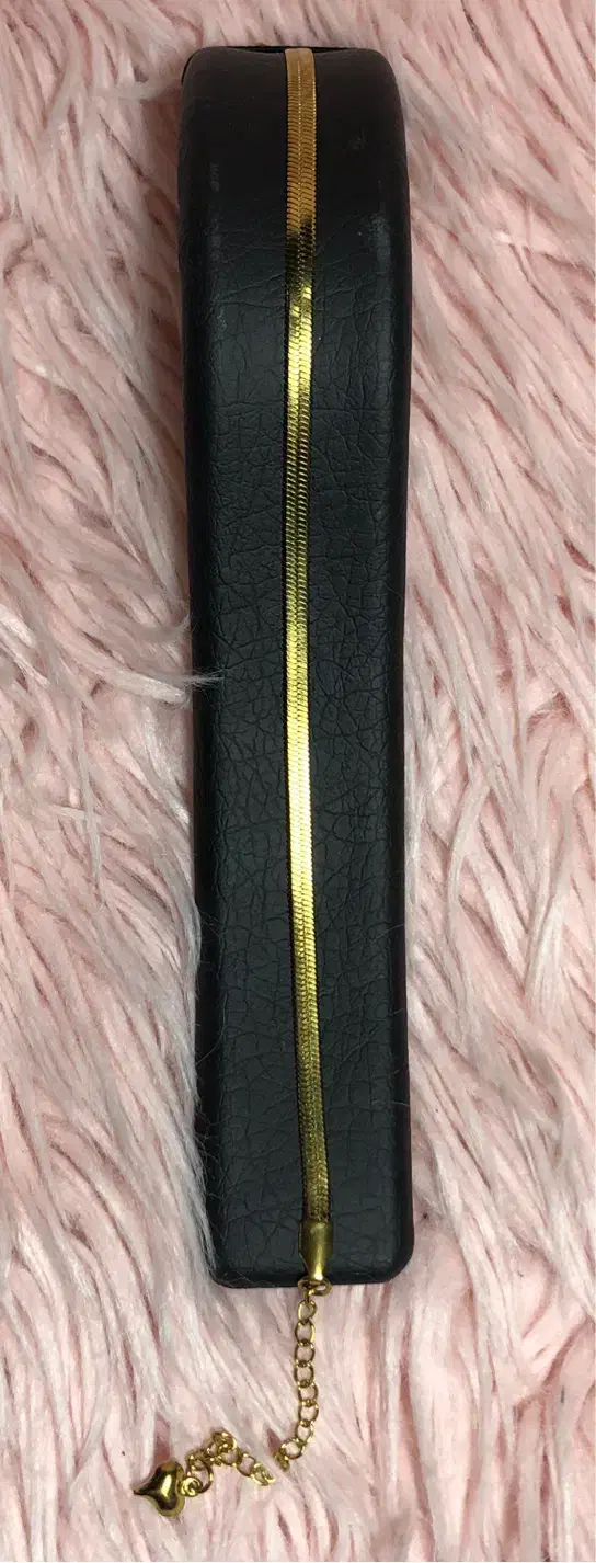 پابند|بدلیجات|قم, آذر (نکویی)|دیوار