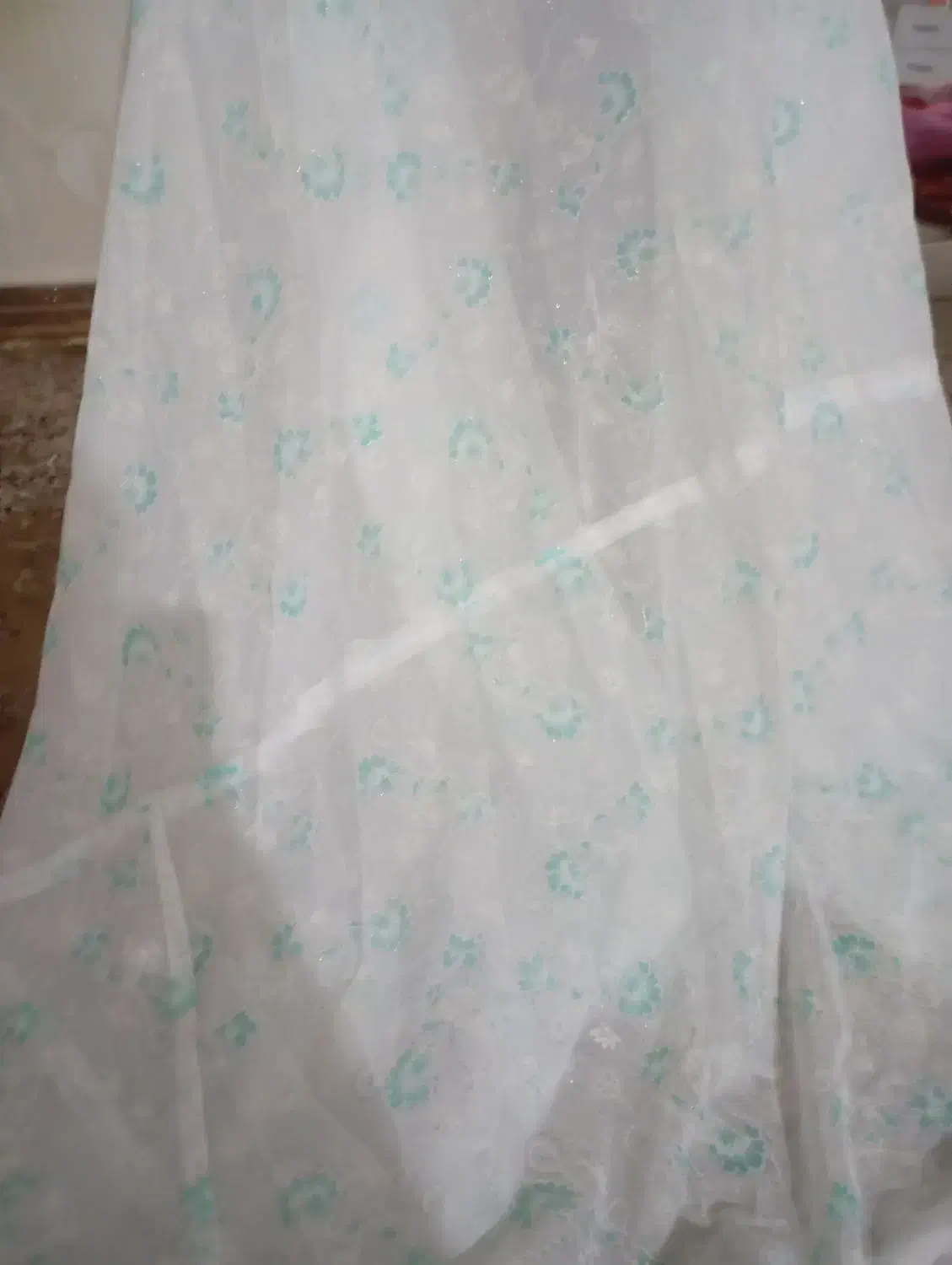 چادرعروس|لباس|کنگاور, |دیوار