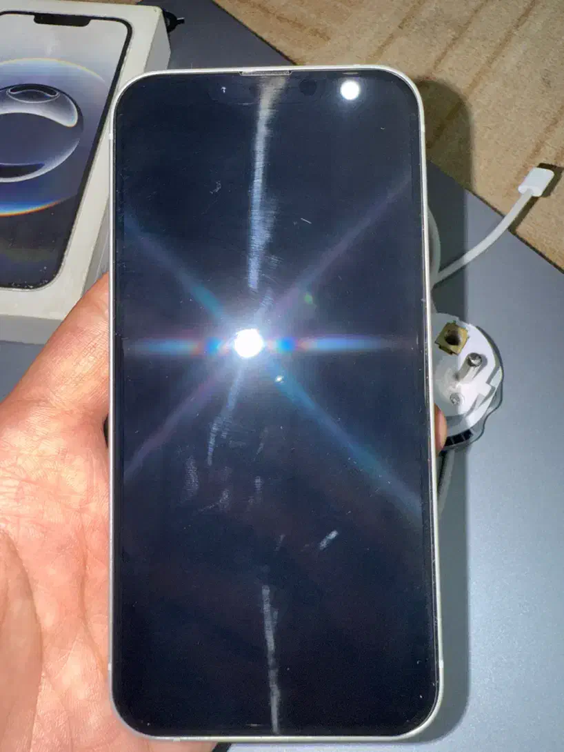 آیفون ۱۶e سفید|موبایل|تهران, دهکده المپیک|دیوار