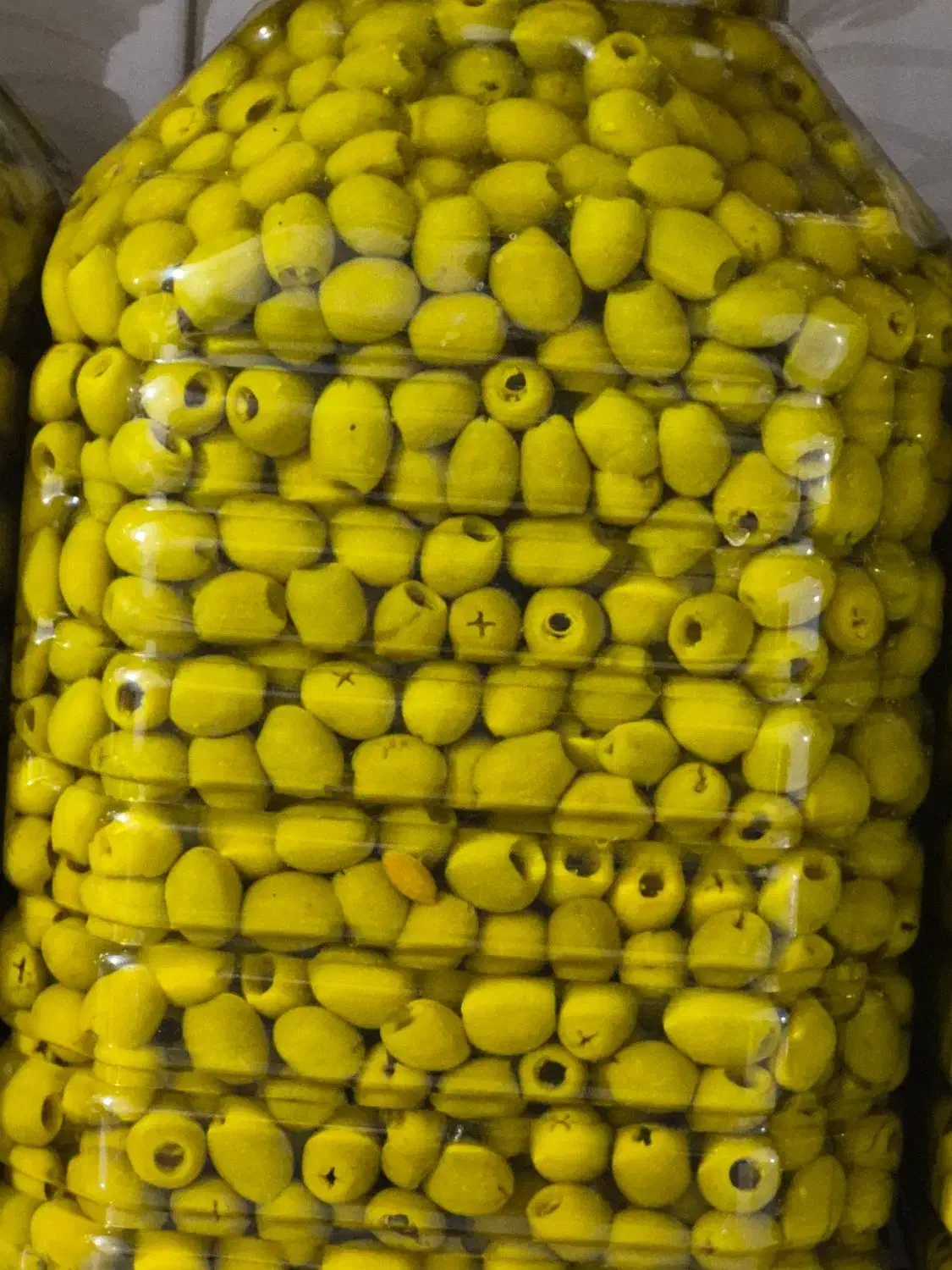 فروش عمده زیتون سوپر صادراتی|خوردنی و آشامیدنی|تهران, میدان میوه و تره‌بار مرکزی|دیوار