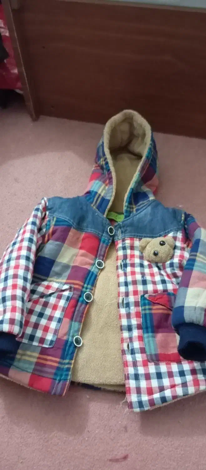 کاپشن و چندین تکه لباس خانگی مناسب ۲تا۳سال|لباس|رشت, گلسار|دیوار