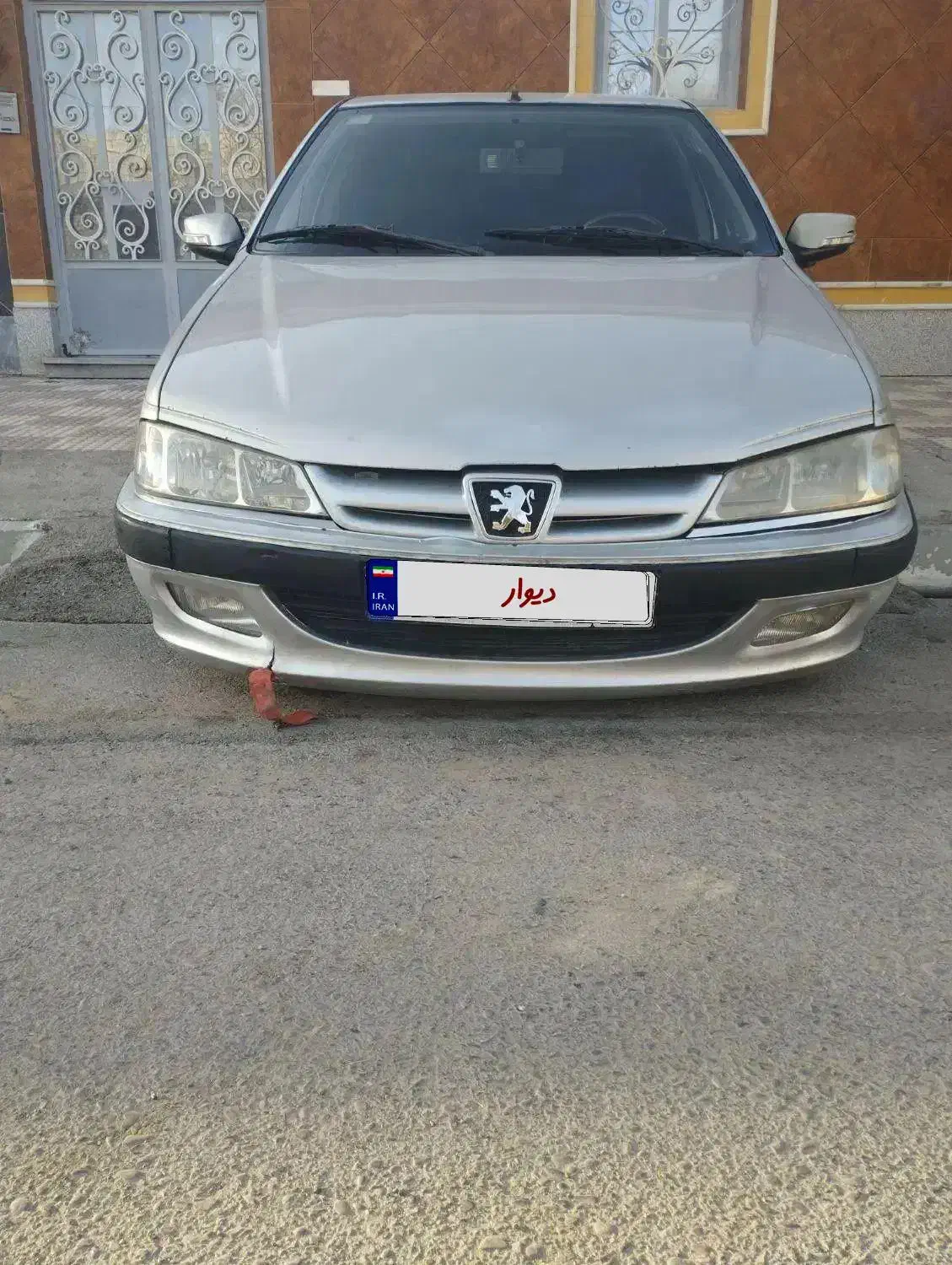 پژو پارس مدل ۸۳ رنگ نقره ای متالیک|خودرو سواری و وانت|گرمسار, |دیوار