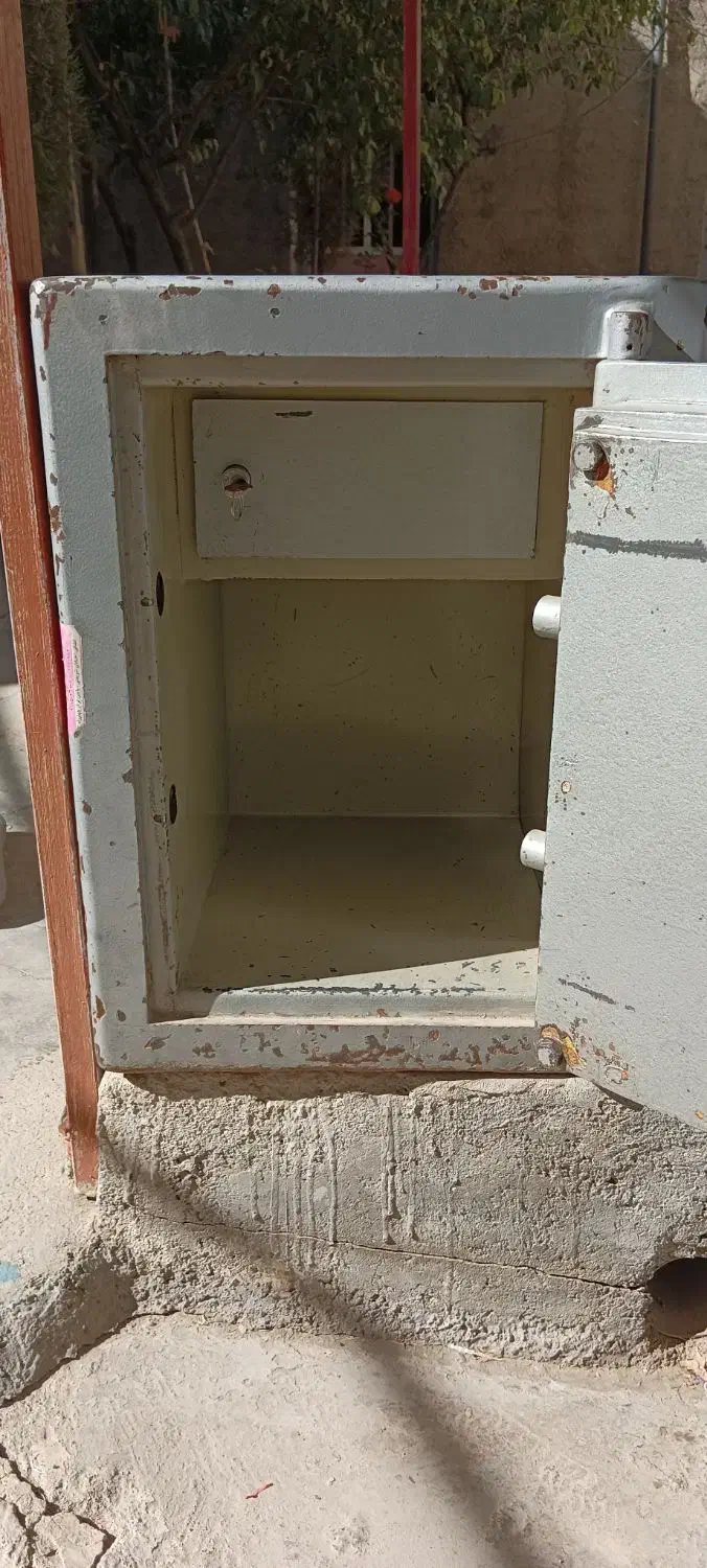 گاوصندوق نسوز وفوق سنگین|ابزارآلات|تویسرکان, |دیوار