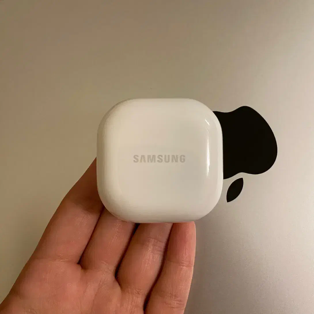 کیس گلکسی بادز|لوازم جانبی موبایل و تبلت|رشت, چله خانه|دیوار