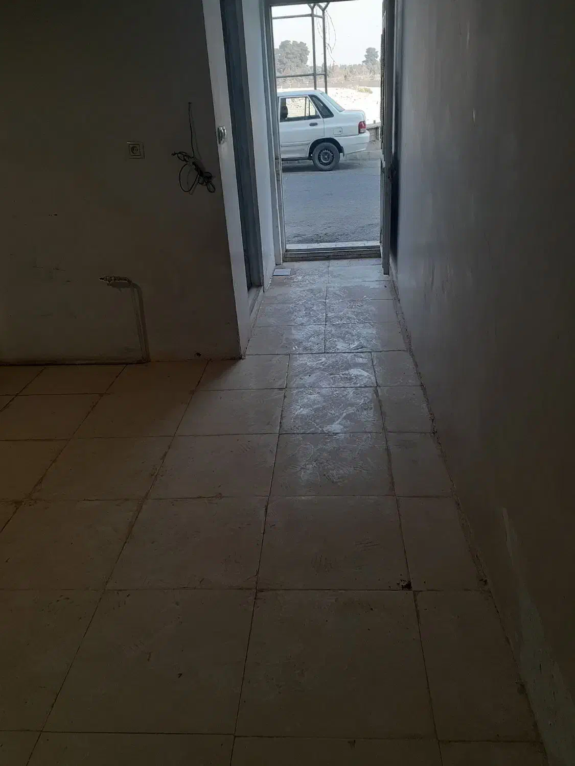 اپارتمان فروشی طبقه همکف تک خواب راه جدا|فروش آپارتمان|باقرشهر, |دیوار