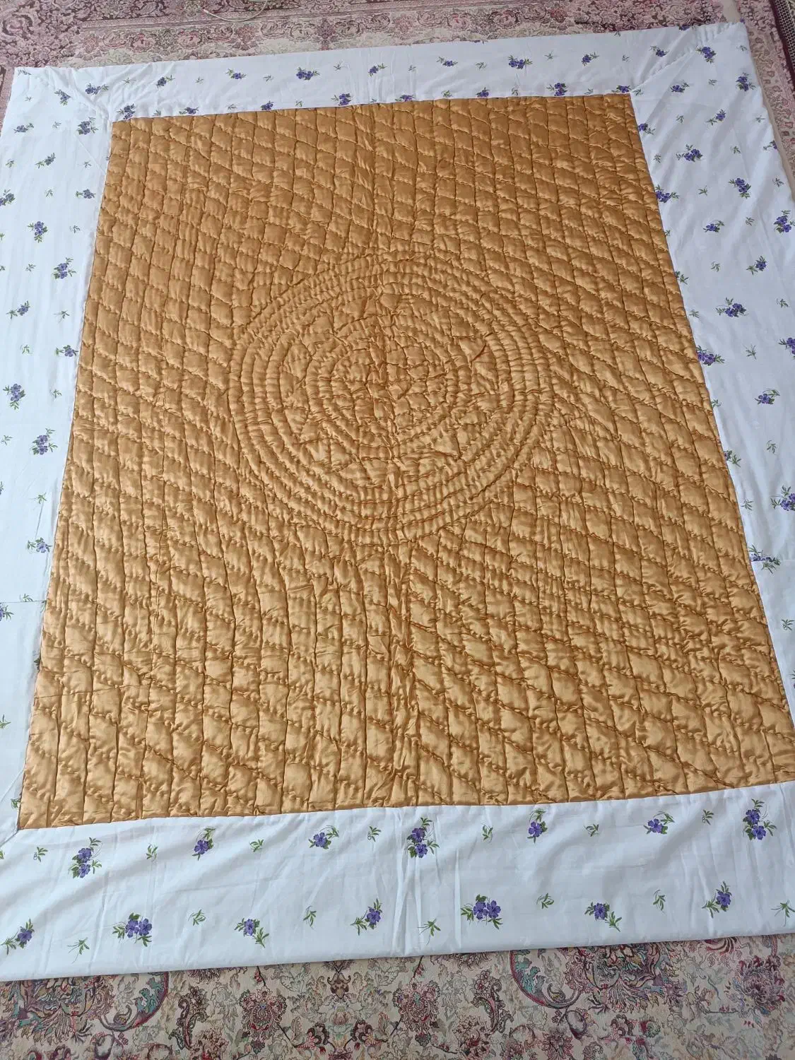 لحاف نو|رختخواب، بالش، پتو|باغ حلی, |دیوار