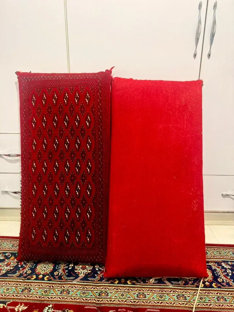 پشتی ترکمن|پشتی|شیراز, انجیر|دیوار