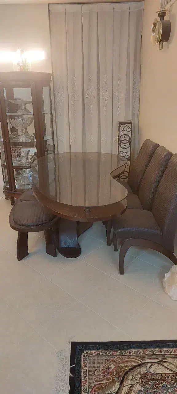 میز صندلی ناهار خوری۸ نفره با ۶ صندلی در حد نو|میز و صندلی غذاخوری|ماهان, |دیوار