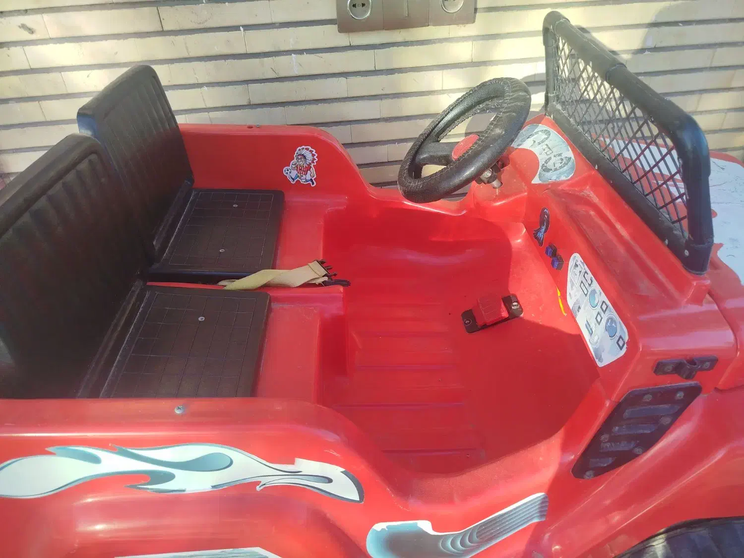 ماشین شارژی|اسباب‌‌بازی|بم, |دیوار