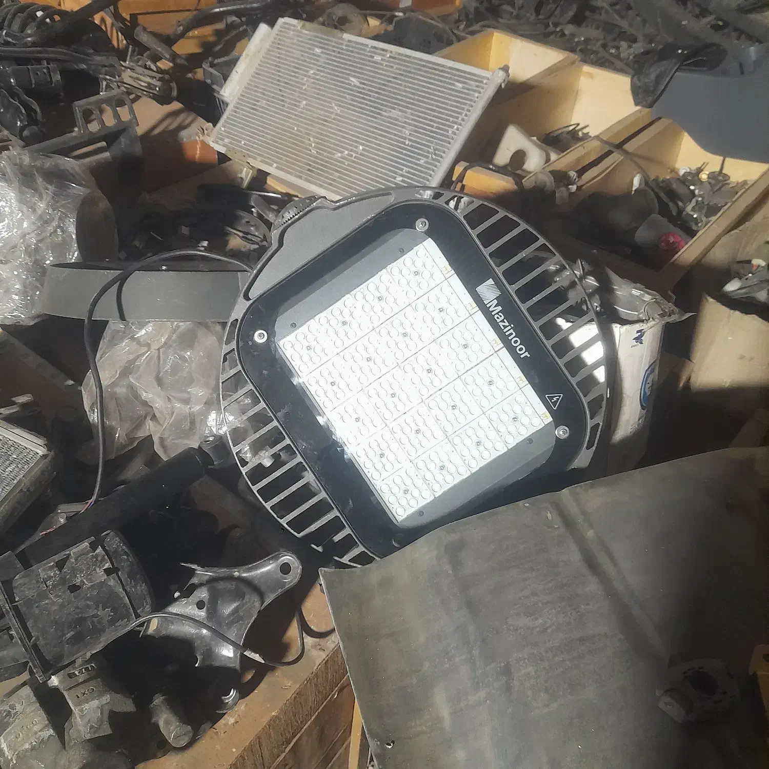 پروژکتور مازیان نور تک فاز ۱۵۰ آمپر|لامپ و چراغ|ساوه, |دیوار