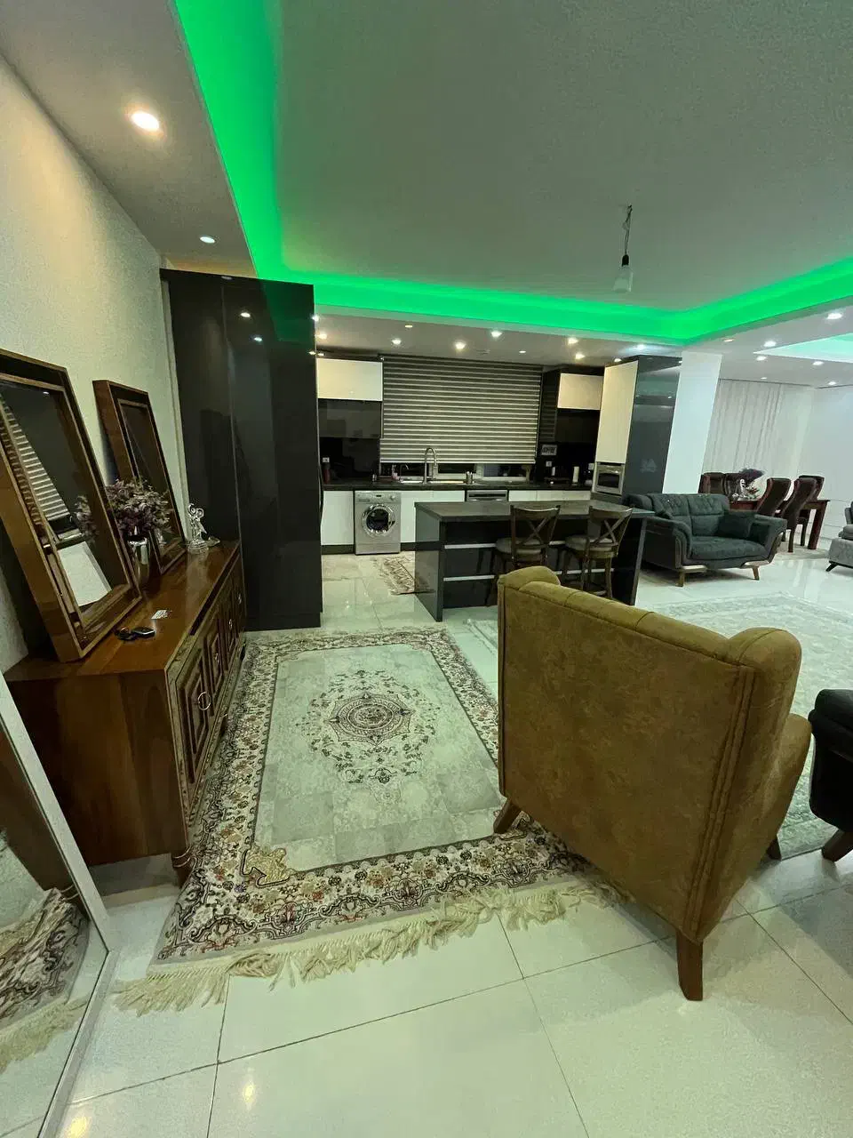 اجاره آپارتمان۱۱۵ متری شهرک شاهد|اجارهٔ آپارتمان|شهریار, شهرک شاهد|دیوار