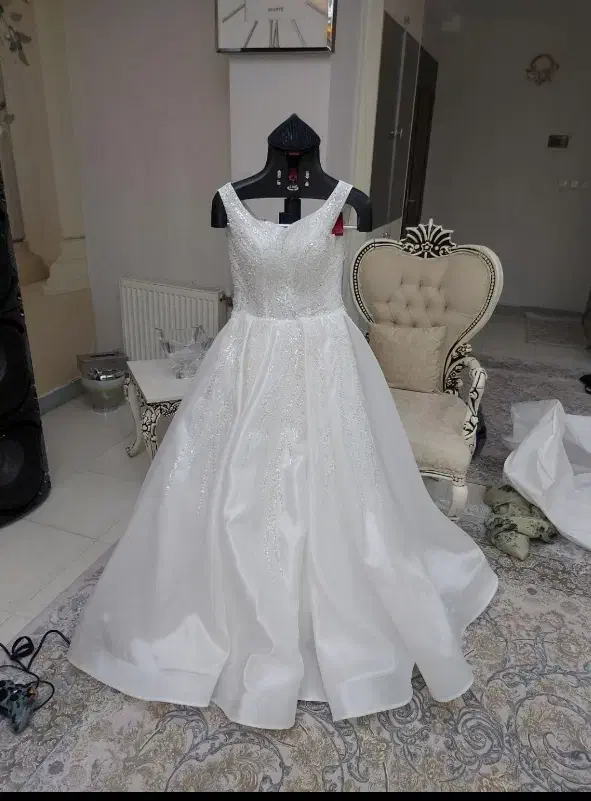 لباس عروس سایز ۳۶ تا ۴۲|لباس|تهران, فرودگاه مهرآباد|دیوار