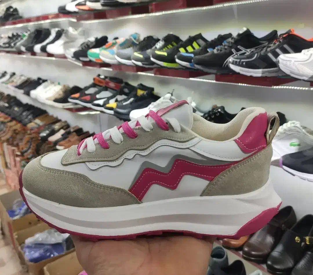 ۱۵۰ کارتون کفش مخلوط کجا به فروش می‌رسد|کیف، کفش، کمربند|میاندوآب, |دیوار