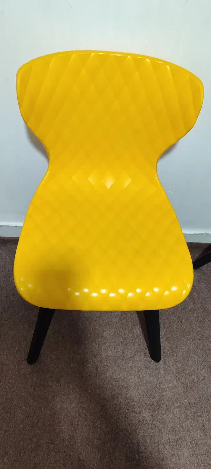 صندلی سالم|صندلی و نیمکت|شازند, |دیوار