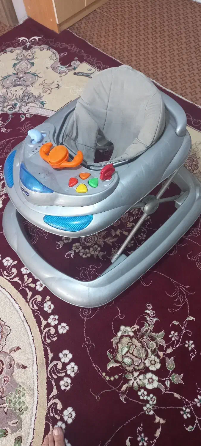 روروک تمیز|کالسکه و لوازم جانبی|برخوار, |دیوار