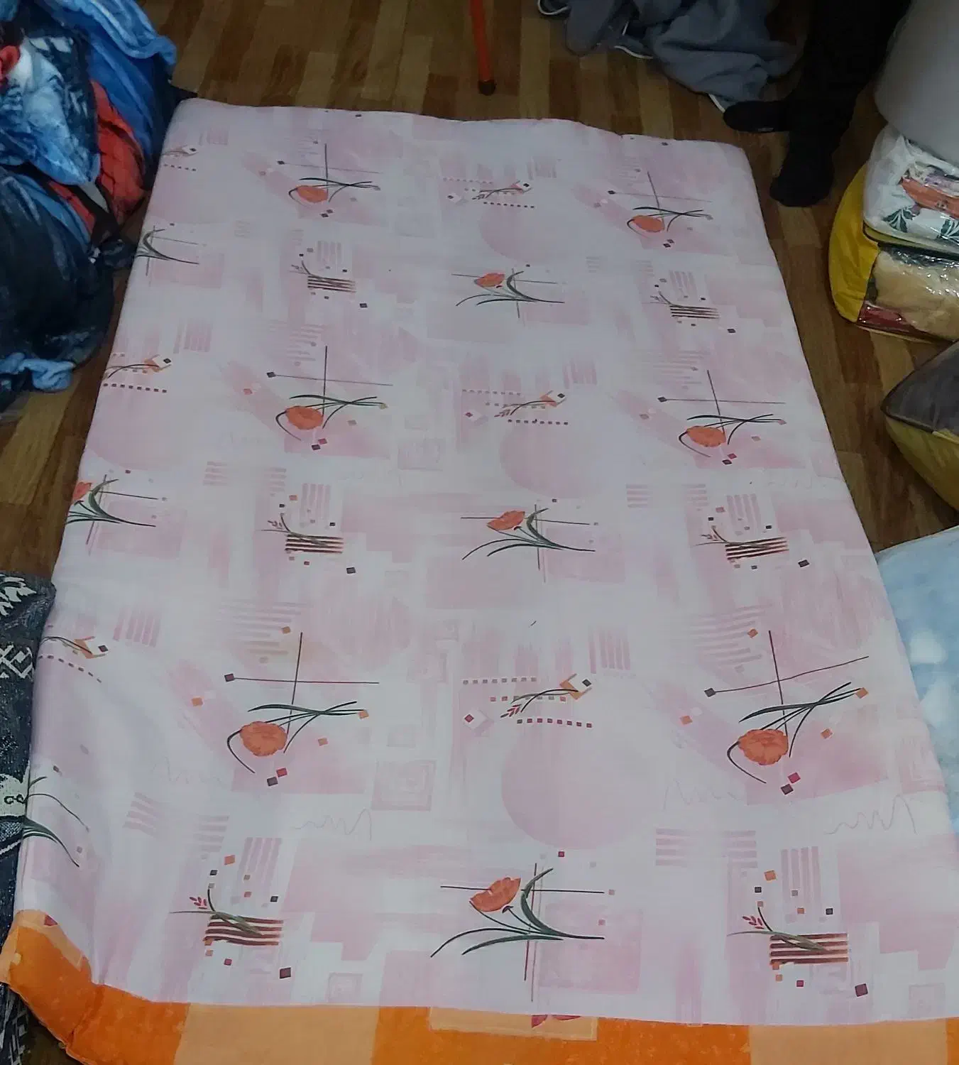 تشک دونفره،۴ عدد بالشت، ماهیتابه رژیمی اک|تشک تختخواب|باغ ملک, |دیوار