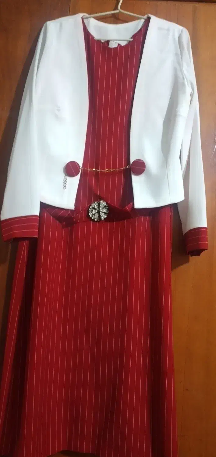 لباس مجلسی|لباس|مسجد سلیمان, |دیوار