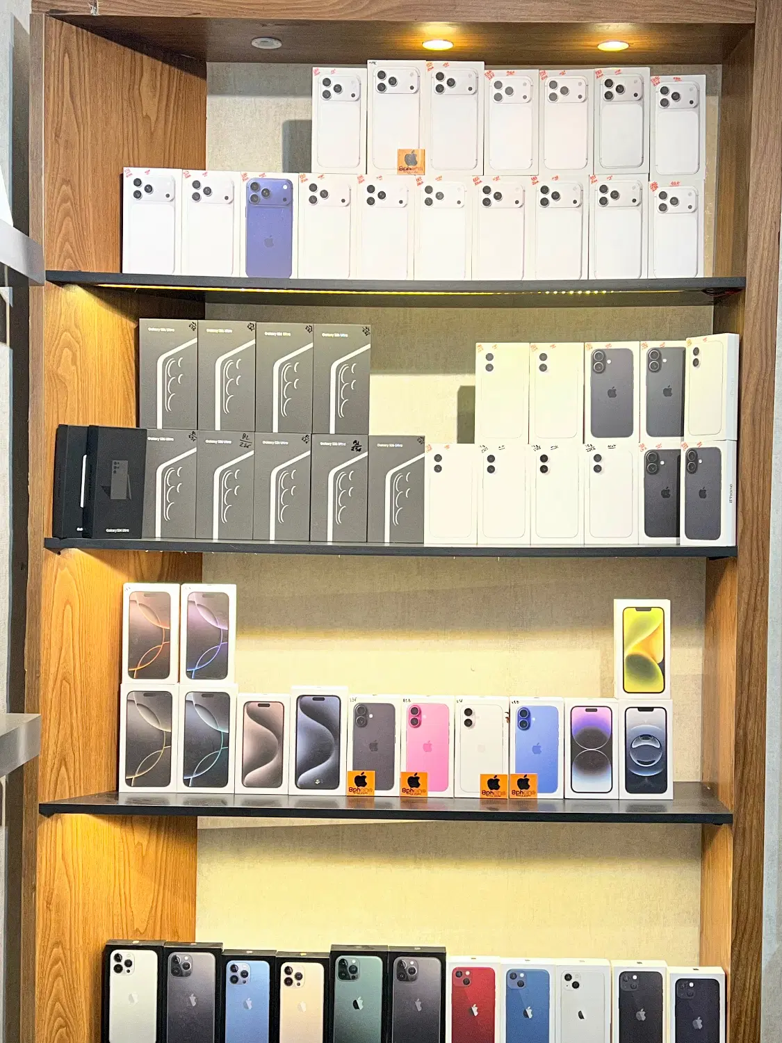 کفِقیمت IPhone 17 Pro .17 Pro Max|موبایل|اصفهان, مفتح|دیوار