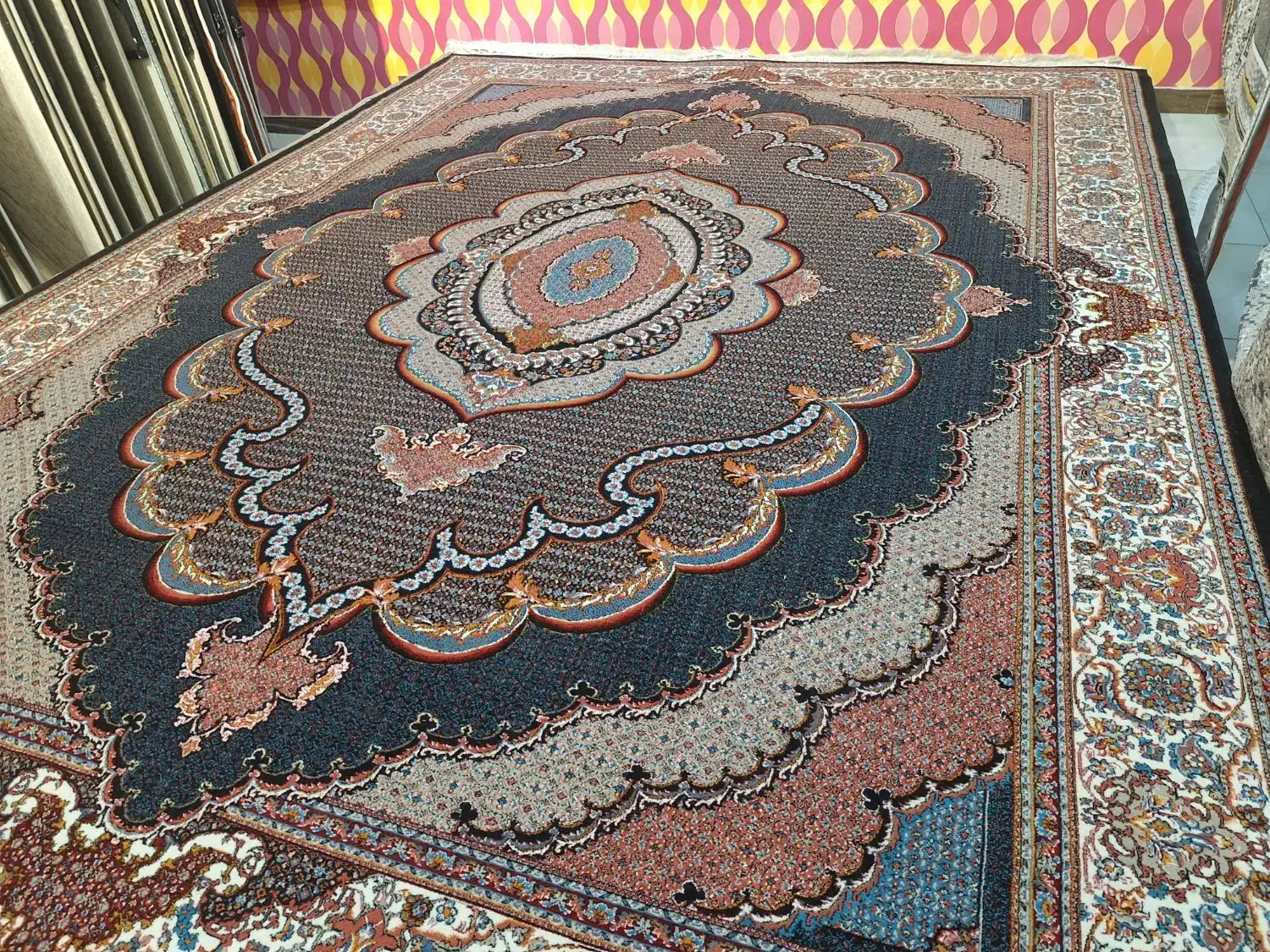 دوتخته فرش ۱۲متری ریز ماهی ۷۰۰شانه|فرش|تهران, شهرک استقلال|دیوار