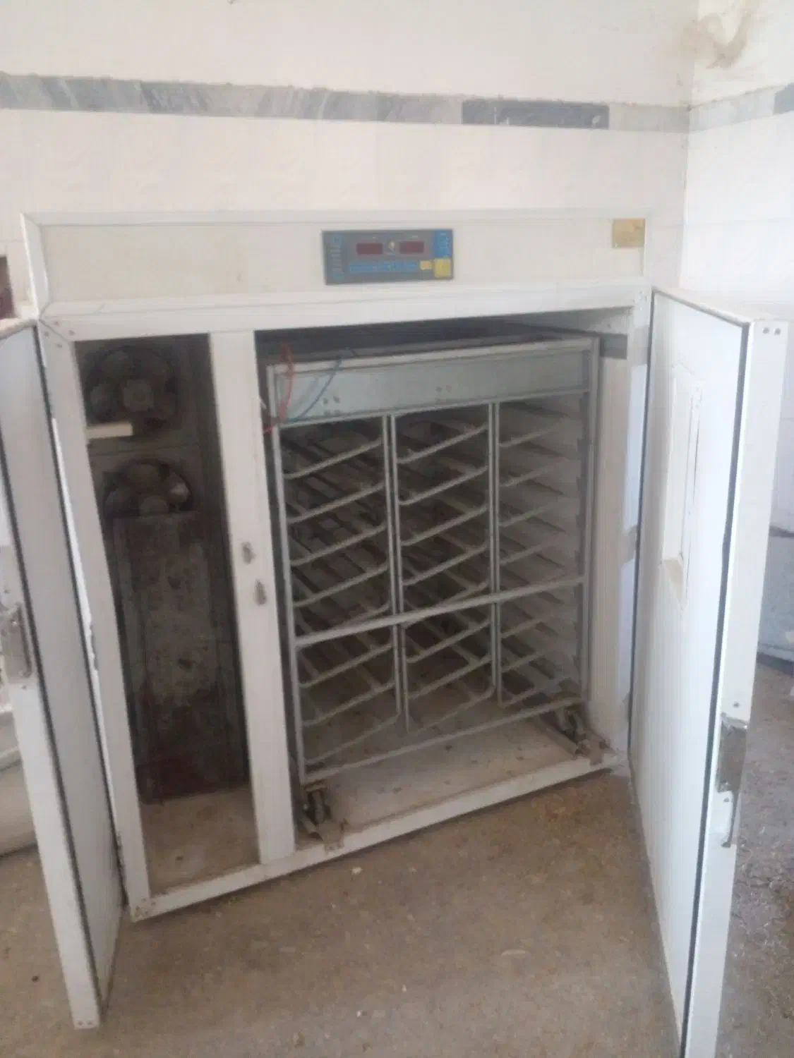 دستگاه جوجه کشی نوین صنعت|لوازم جانبی حیوانات|اصلاندوز, |دیوار