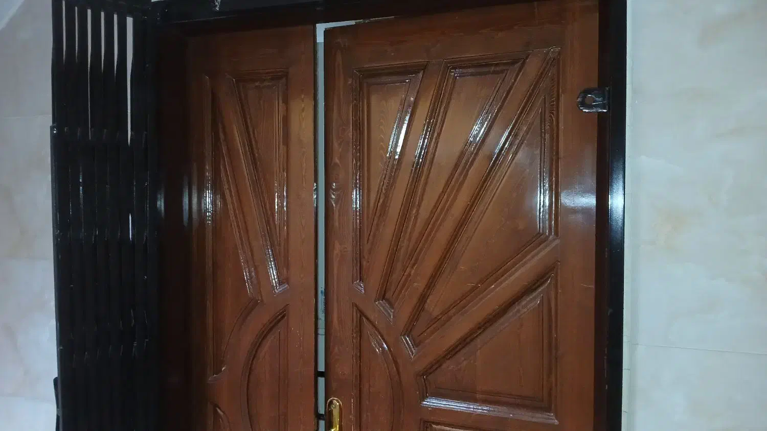 درب ورودی|مصالح و تجهیزات ساختمان|هشتگرد, شهرک بعثت|دیوار