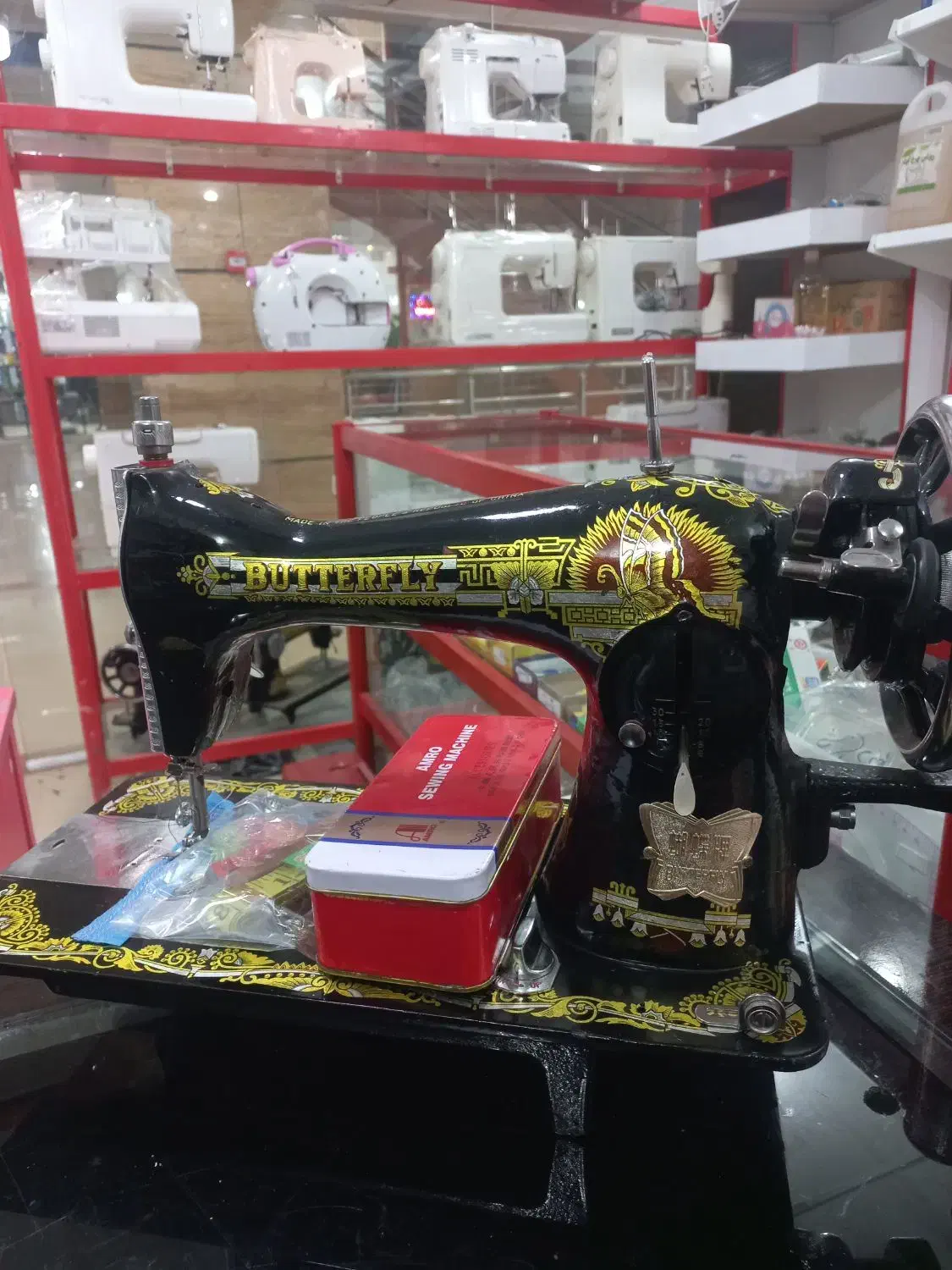 فروش چرخ دستی درحدنو|چرخ خیاطی و ریسندگی|فولادشهر, B4|دیوار