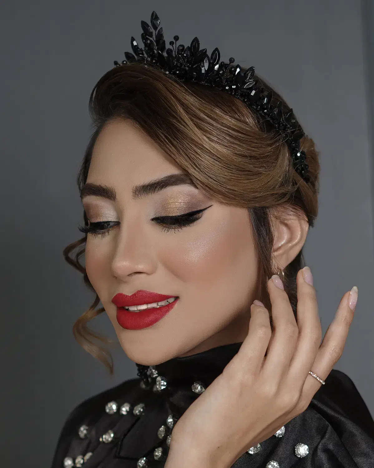 میکاپ و گریم|خدمات آرایشگری و زیبایی|بم, |دیوار