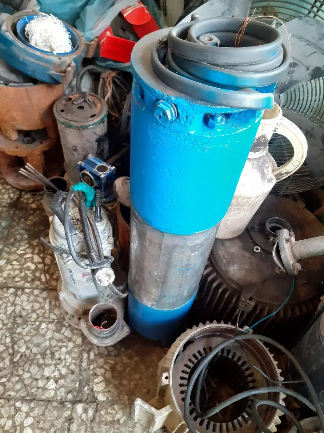 شناور 5/5.   7/5. اسب|ماشین‌آلات صنعتی|فلاورجان, |دیوار