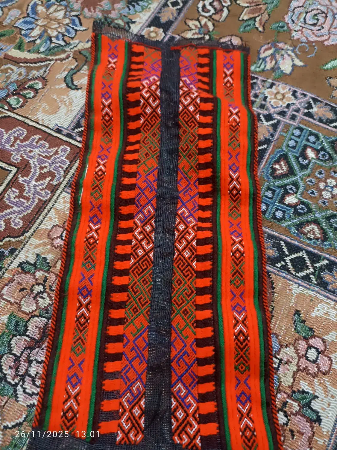 لباس بدن|لباس|سراوان, |دیوار