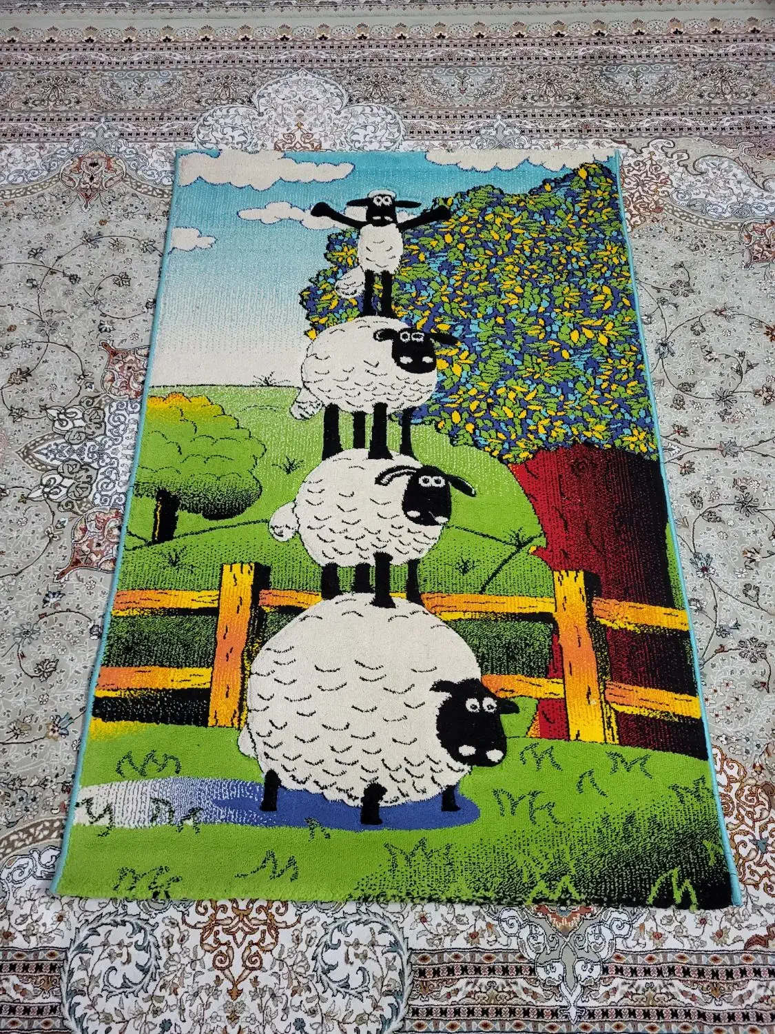 قالیچه کودک|فرش|شیراز, سهل‌آباد|دیوار